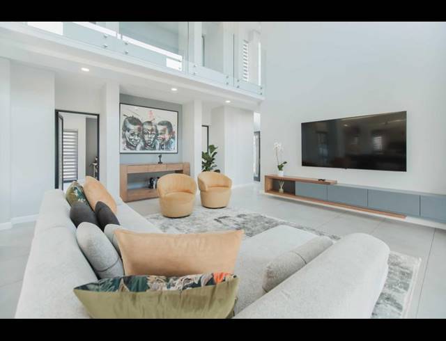 4 BEDROOM HOUSE FOR SALE IN COPPERLEAF ESTATE